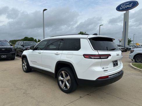 Used 2022 Jeep Grand Cherokee L Limited image 3