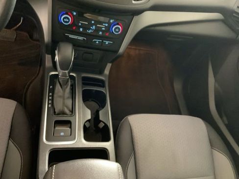 Used 2018 Ford Escape SE image 21