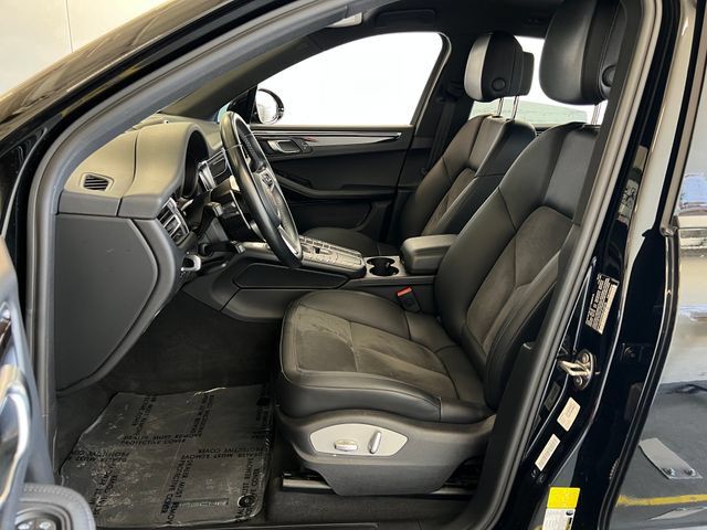 Used 2021 Porsche Macan AWD/4WD image 27