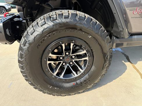 New 2026 Jeep Wrangler Unlimited Rubicon AWD/4WD image 12