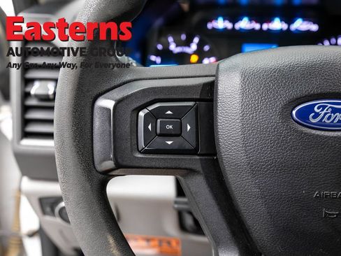 Used 2017 Ford F550 2WD Regular Cab Super Duty image 15