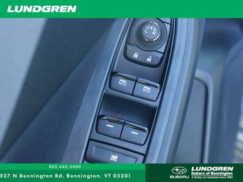 Used 2024 Subaru Crosstrek 2.0i Premium image 12