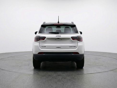 Used 2025 Jeep Compass Limited image 7