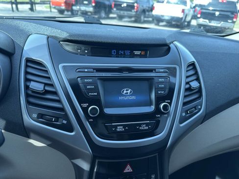 Used 2016 Hyundai Elantra SE w/ Option Group 02 image 13