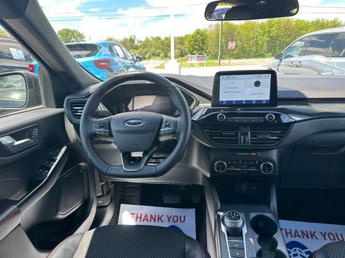 Used 2025 Ford Escape ST-Line AWD/4WD image 17