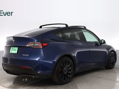 Used 2022 Tesla Model Y Performance AWD/4WD image 3
