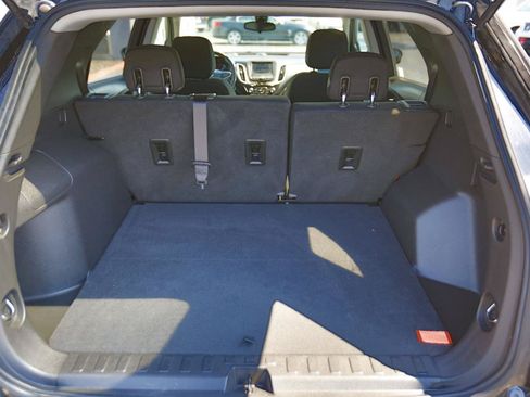Used 2020 Chevrolet Equinox LT FWD image 16