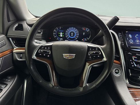 Used 2020 Cadillac Escalade Luxury image 20