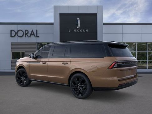 New 2026 Lincoln Navigator L Black Label AWD/4WD image 4