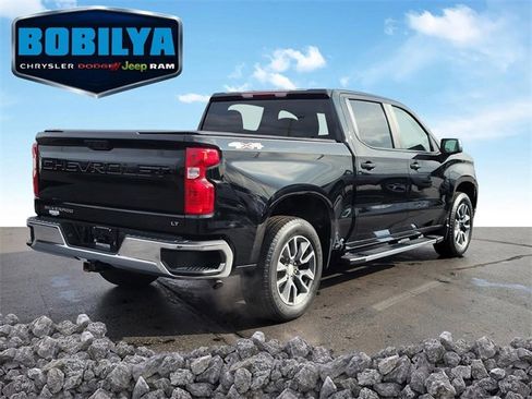 Used 2023 Chevrolet Silverado 1500 LT image 3