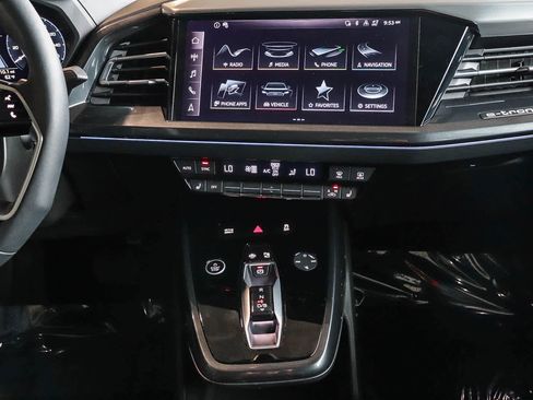 Used 2023 Audi Q4 e-tron Premium Plus image 16