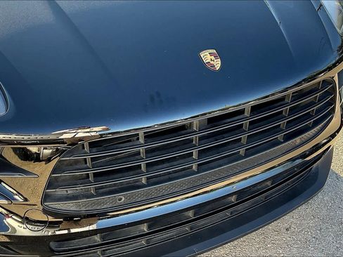 Used 2021 Porsche Macan image 55