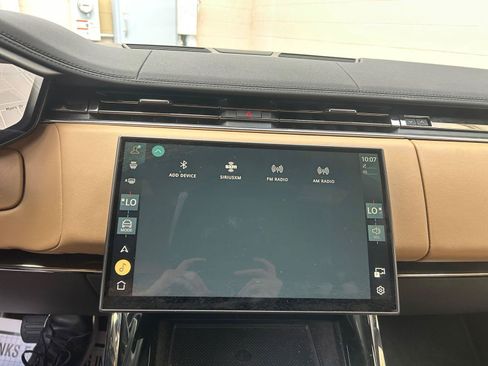 Used 2024 Land Rover Range Rover Sport SE AWD/4WD image 20