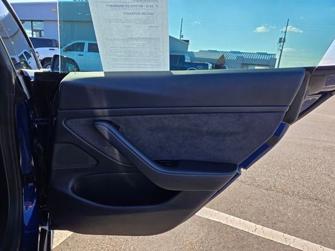 Used 2020 Tesla Model 3 Long Range image 38