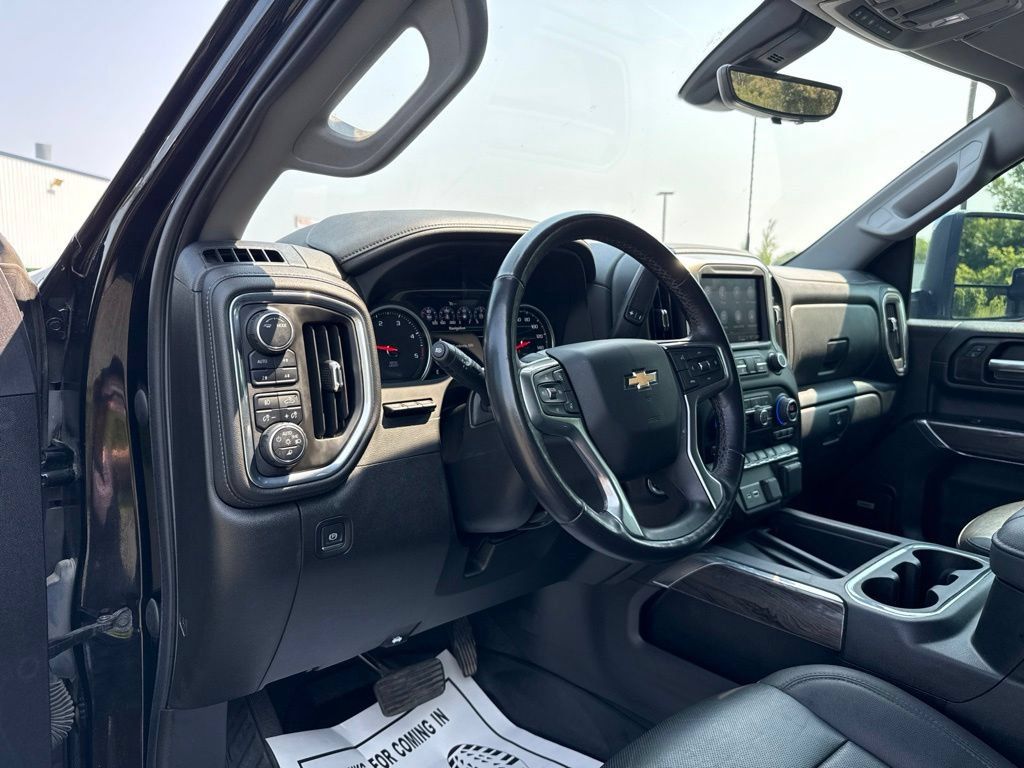 Used 2022 Chevrolet Silverado 2500 LTZ w/ LTZ Convenience Package AWD/4WD image 26