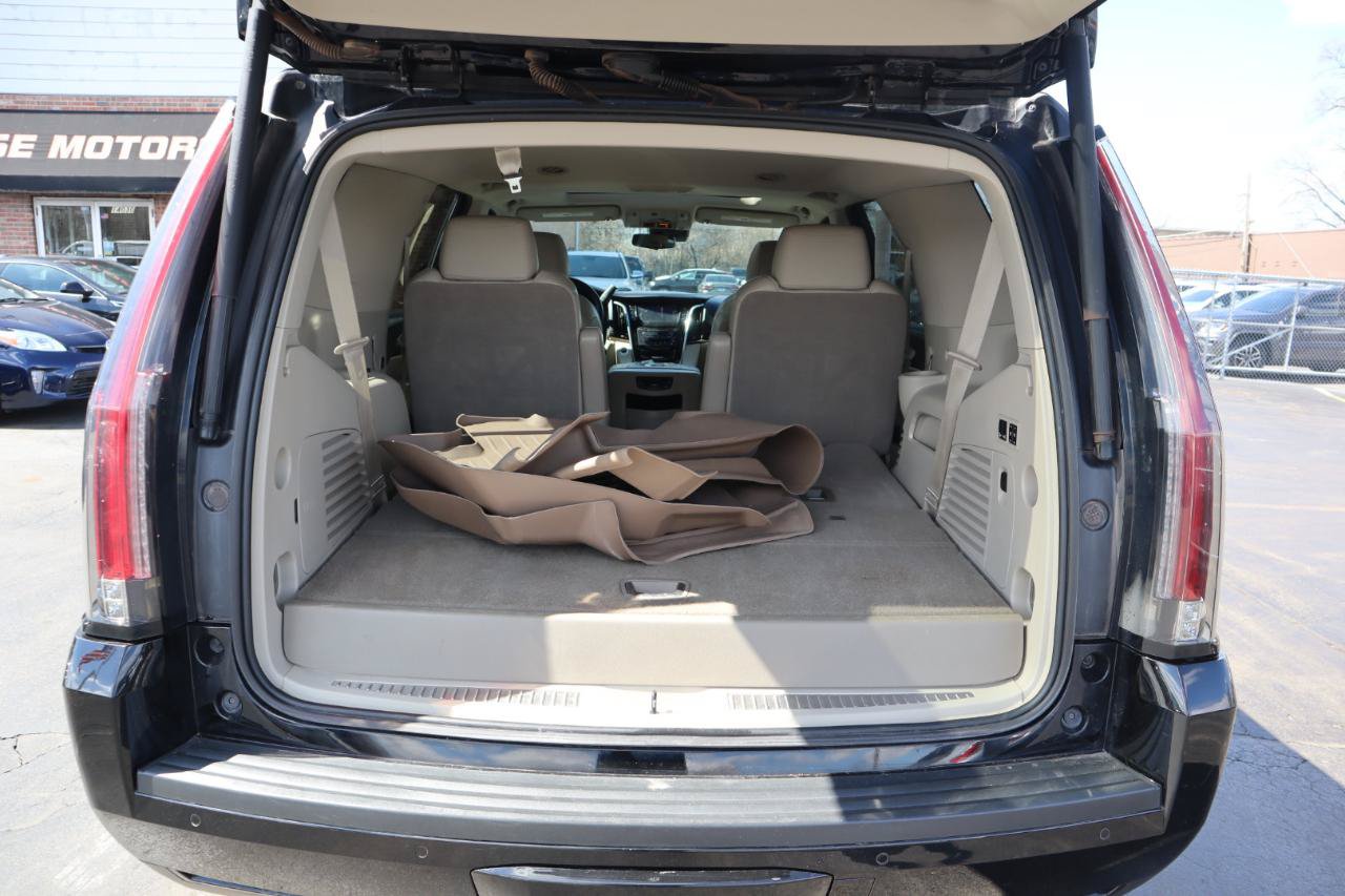 Used 2020 Cadillac Escalade Luxury RWD image 15