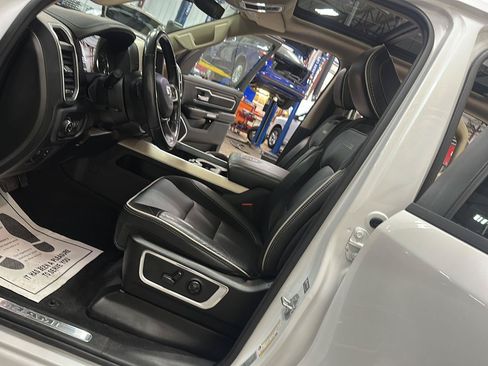 Used 2021 RAM 1500 Laramie AWD/4WD image 18