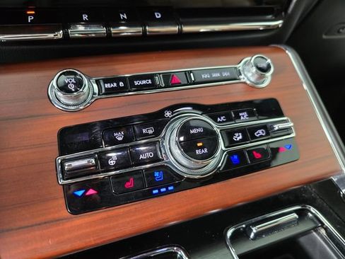 Used 2020 Lincoln Aviator Reserve w/ Equipment Group 202A AWD/4WD image 32