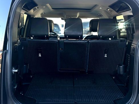 Used 2020 Land Rover Defender 110 HSE image 19