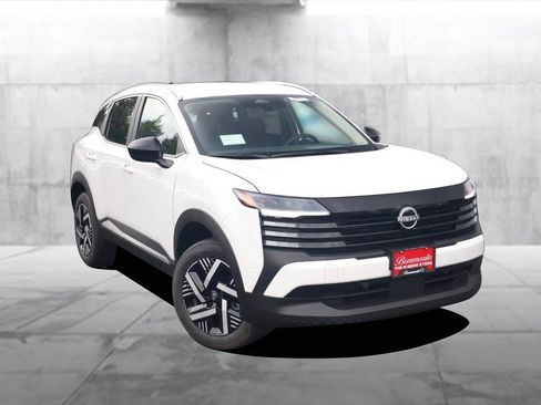 New 2026 Nissan Kicks SV image 2