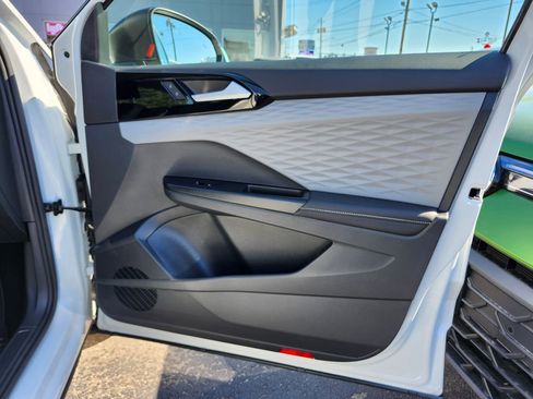 Certified 2024 Volkswagen Taos S FWD image 14