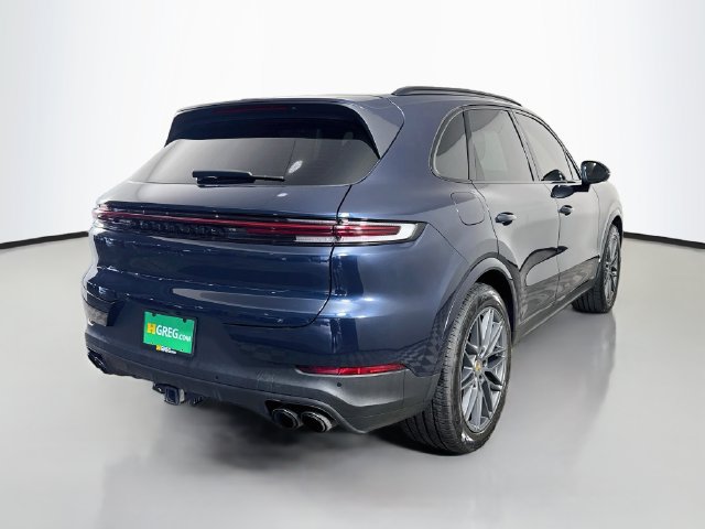 Used 2024 Porsche Cayenne AWD/4WD image 10