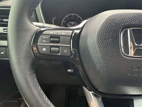 Certified 2024 Honda Pilot EX-L image 13