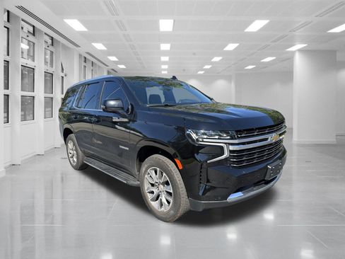 Used 2024 Chevrolet Tahoe LT w/ LT Signature Plus Package RWD image 3