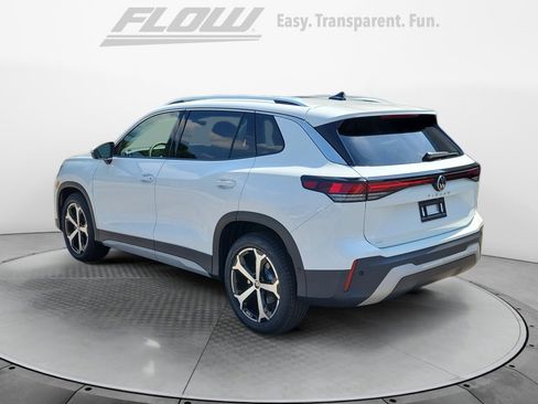 New 2026 Volkswagen Tiguan SE FWD image 5