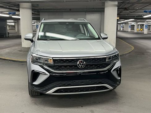 Used 2022 Volkswagen Taos SE image 31