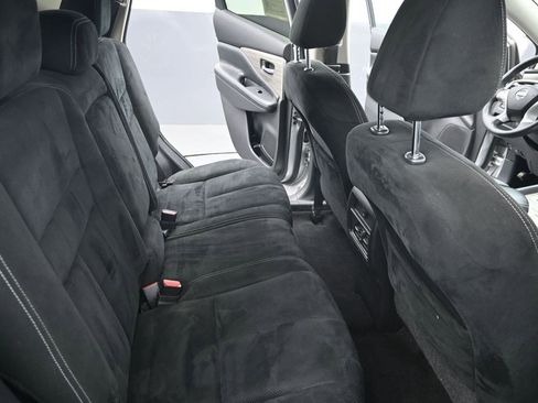 Used 2017 Nissan Murano SV image 16