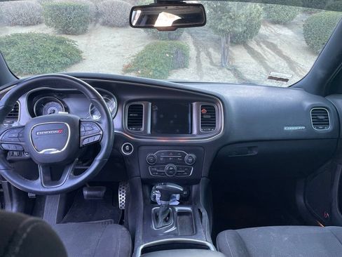 Used 2016 Dodge Charger R/T Scat Pack w/ Beats Audio Group RWD image 11