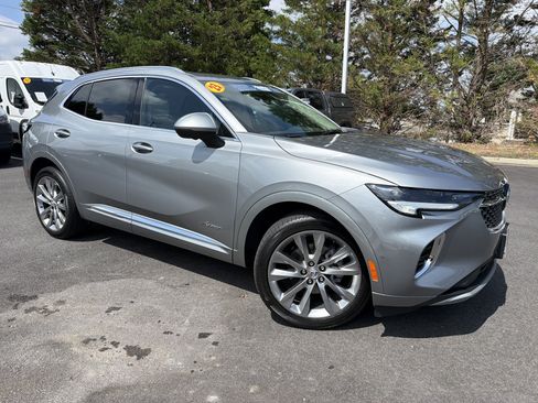 Used 2023 Buick Envision Avenir FWD image 2