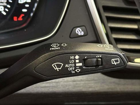 Used 2024 Audi Q5 2.0T Premium image 22