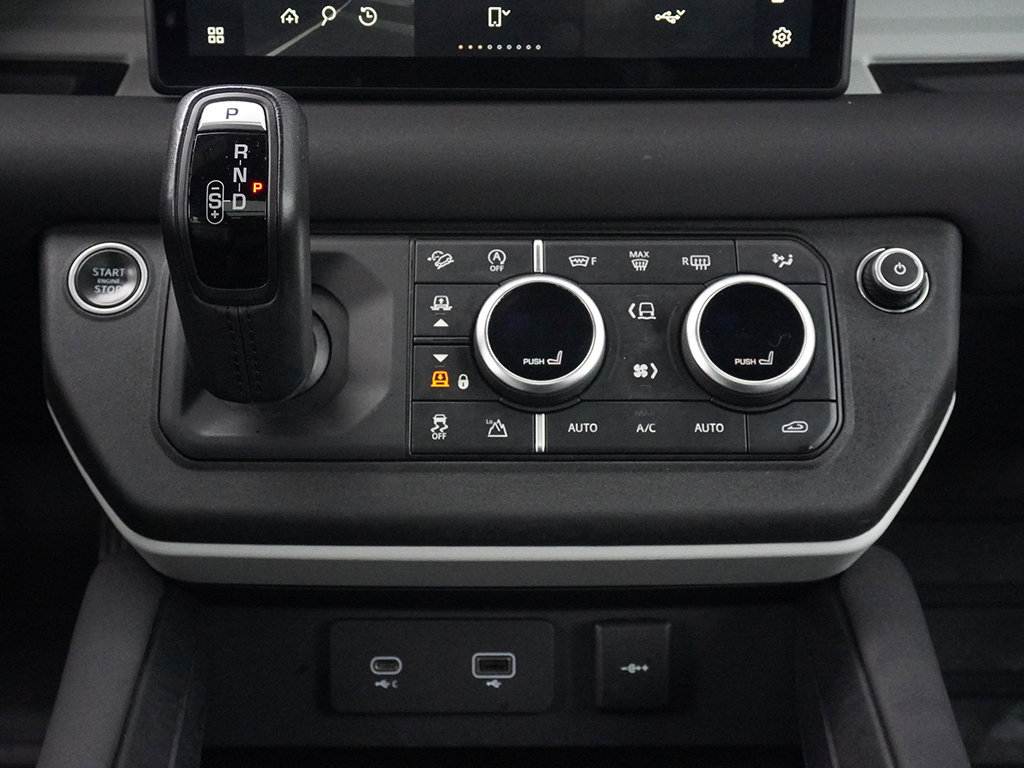 Used 2022 Land Rover Defender 110 SE AWD/4WD image 64