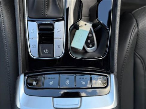 Used 2024 Hyundai Santa Cruz Limited image 25