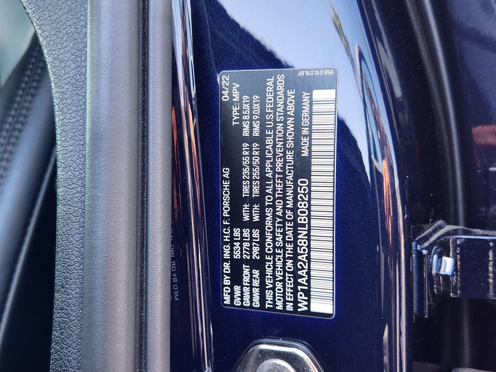 Used 2022 Porsche Macan AWD/4WD image 24