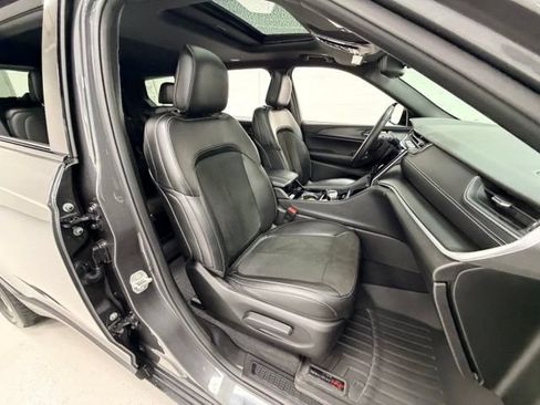 Used 2023 Jeep Grand Cherokee L Laredo AWD/4WD image 26