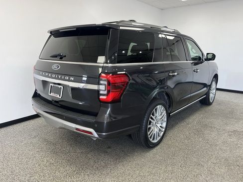Used 2024 Ford Expedition Limited image 21