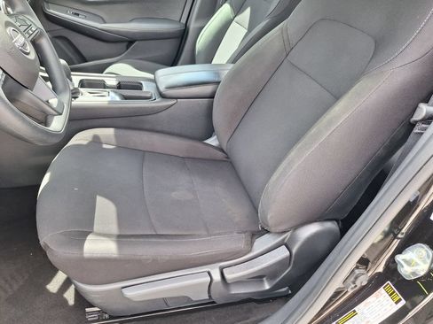 Used 2025 Nissan Sentra S FWD image 10