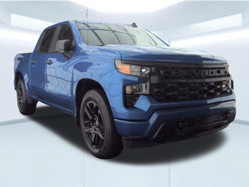 Used 2023 Chevrolet Silverado 1500 Custom image 5