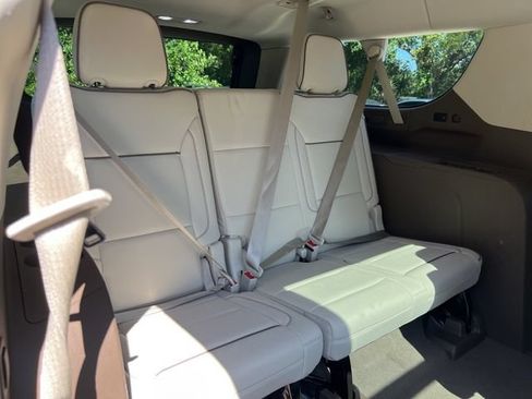 Used 2022 GMC Yukon XL Denali w/ Max Trailering Package AWD/4WD image 11