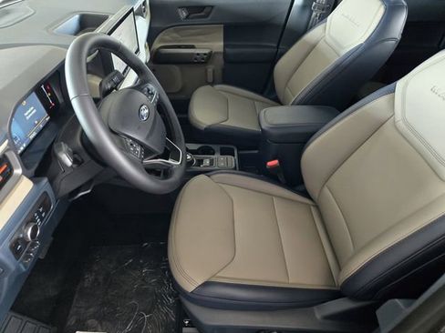 New 2025 Ford Maverick Lariat w/ 4K Tow Package image 10