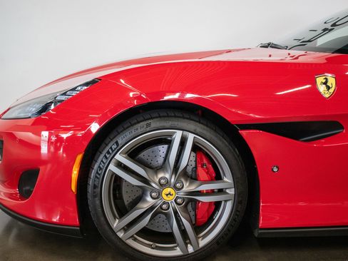 Used 2020 Ferrari Portofino RWD image 26
