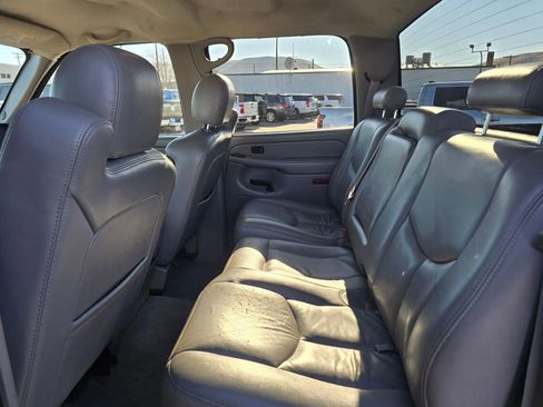 Used 2005 GMC Sierra 2500 SLT w/ Heavy-Duty Power Package image 16