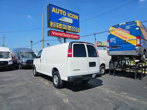 Used 2020 Chevrolet Express 2500 2500 3dr Cargo Van w/ Safety Package image 28
