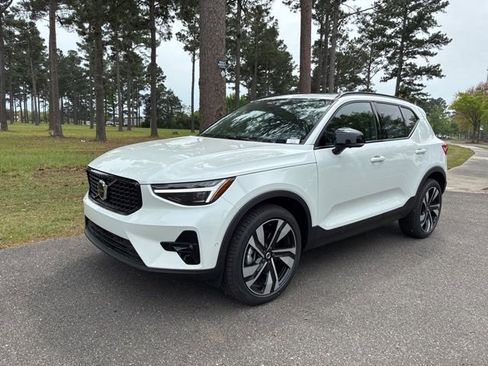 New 2026 Volvo XC40 B5 Ultra w/ Protection Package Premier AWD/4WD image 1
