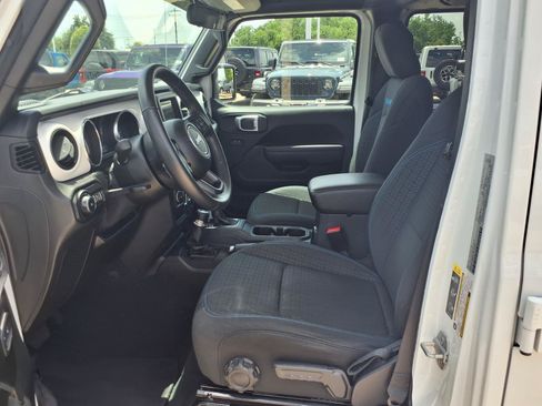 Used 2021 Jeep Wrangler Unlimited Sport AWD/4WD image 13