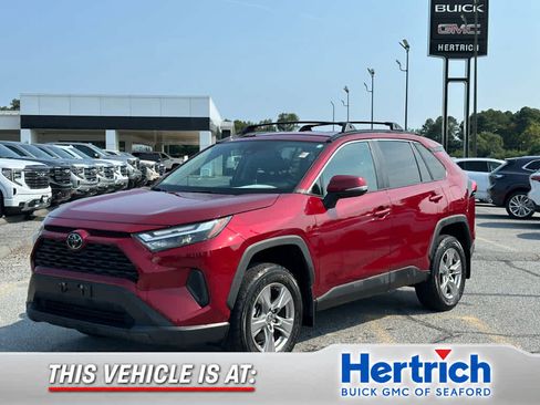 Used 2024 Toyota RAV4 XLE AWD/4WD image 1
