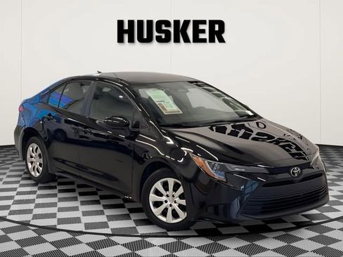 Used 2023 Toyota Corolla LE FWD image 1